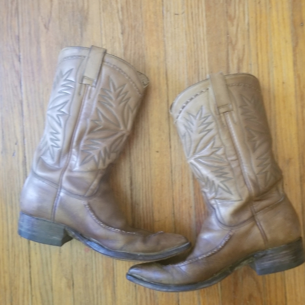Vintage Leather Point Toe Embroidered Cowboy Boots